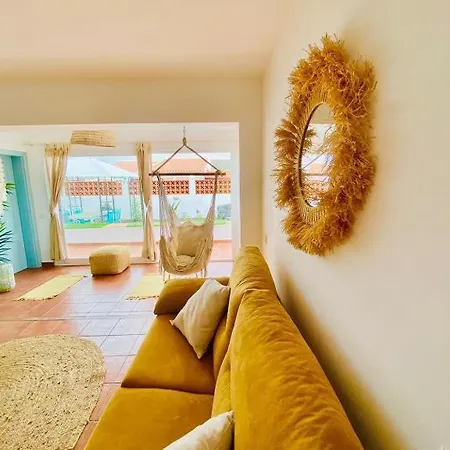 Villa Golden Wave