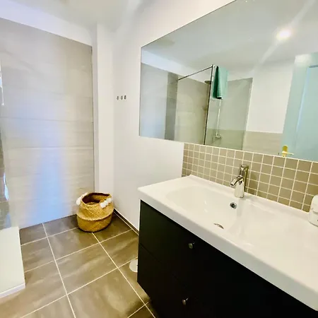 Golden Wave Villa