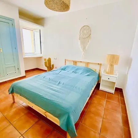 Golden Wave Villa *