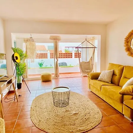 Golden Wave Villa *